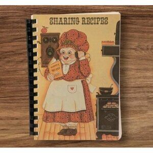 1992 Sharing Recipes Cookbook MN 1st Presbyterian Church Wrenshall Hot Dish Vtg